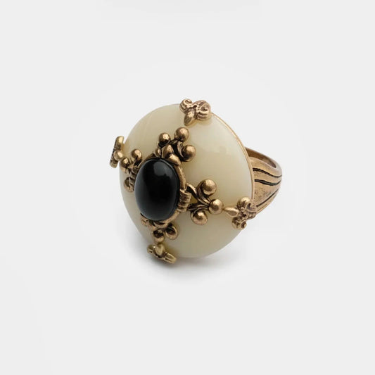 AgateArc Vintage Statement Ring - Voisson
