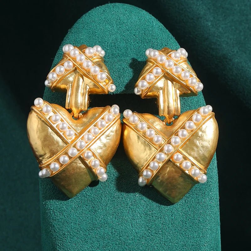 Amora Clip On Earrings - Voisson