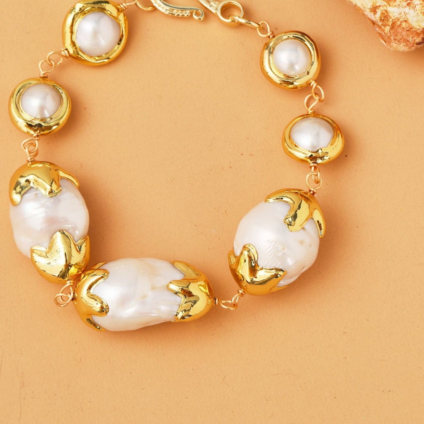 AuroraShell Luxe Bracelet - Voisson