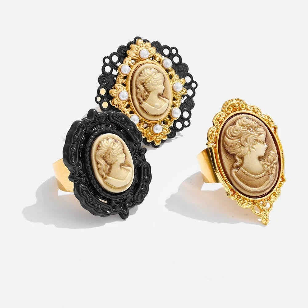 Cameo Heirloom Ring - Voisson