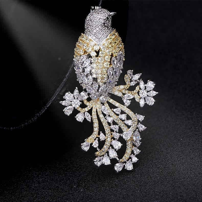 Crowned Songbird Brooch - Voisson