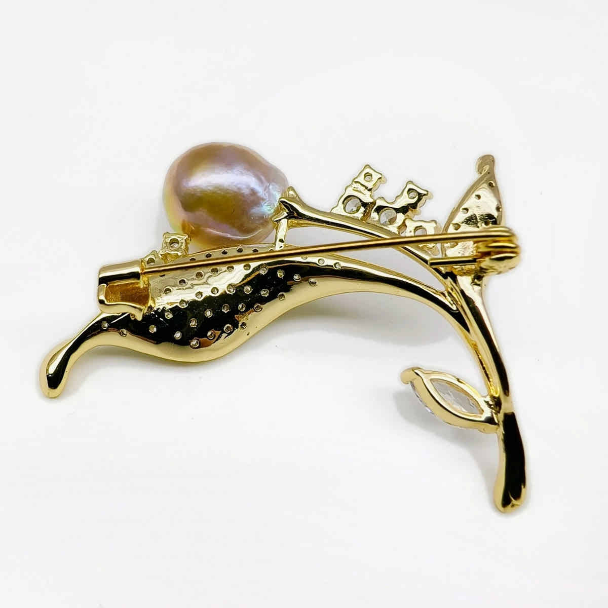 Crystal Leaf Pearl Brooch - Voisson