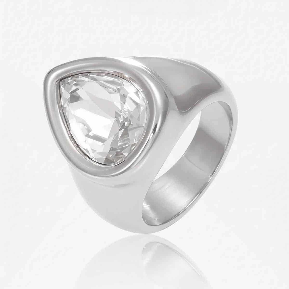 Crystal Teardrop Ring - Voisson