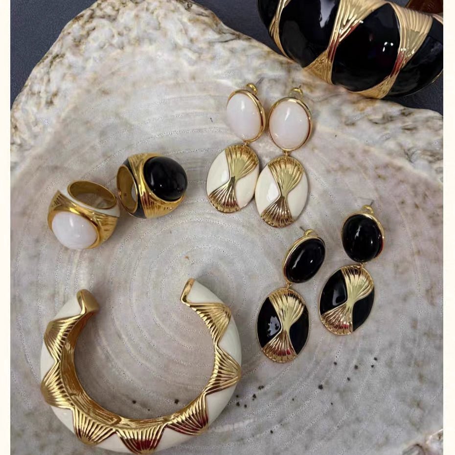 Eclipse Aura Bold Statement Earrings - Voisson