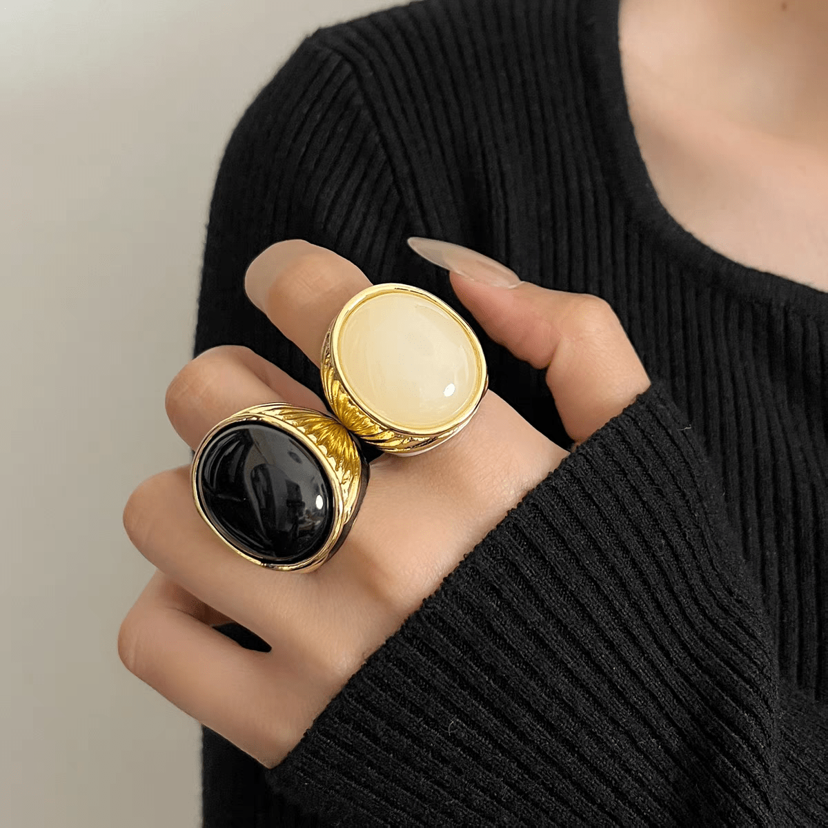 Eclipse Aura Bold Statement Ring - Voisson