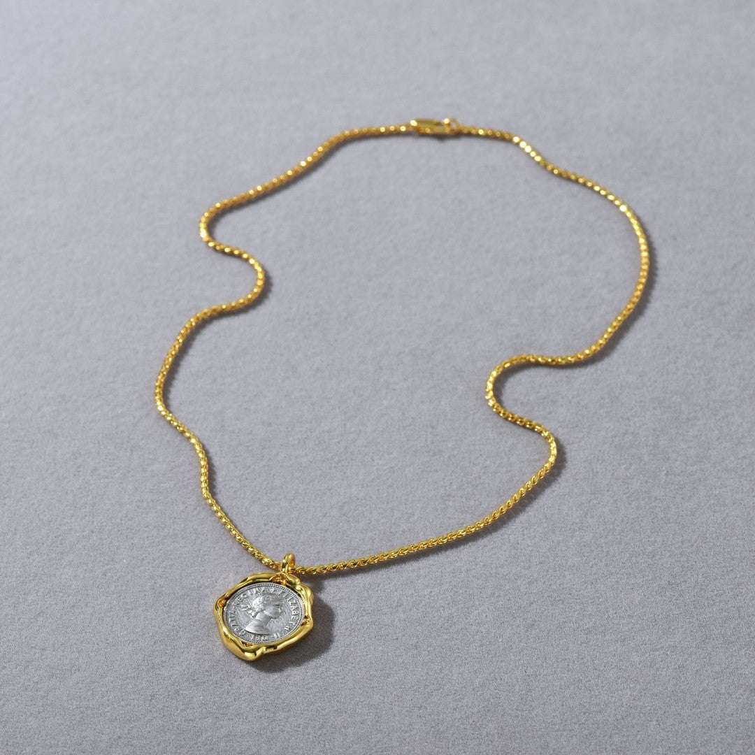 EternalEpoch Vintage Coin Pendant Necklace - Voisson