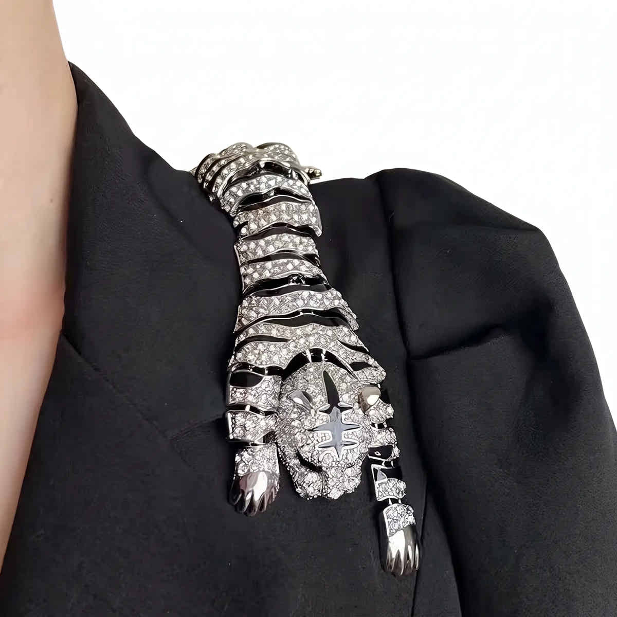 Tiger Majesty Broche