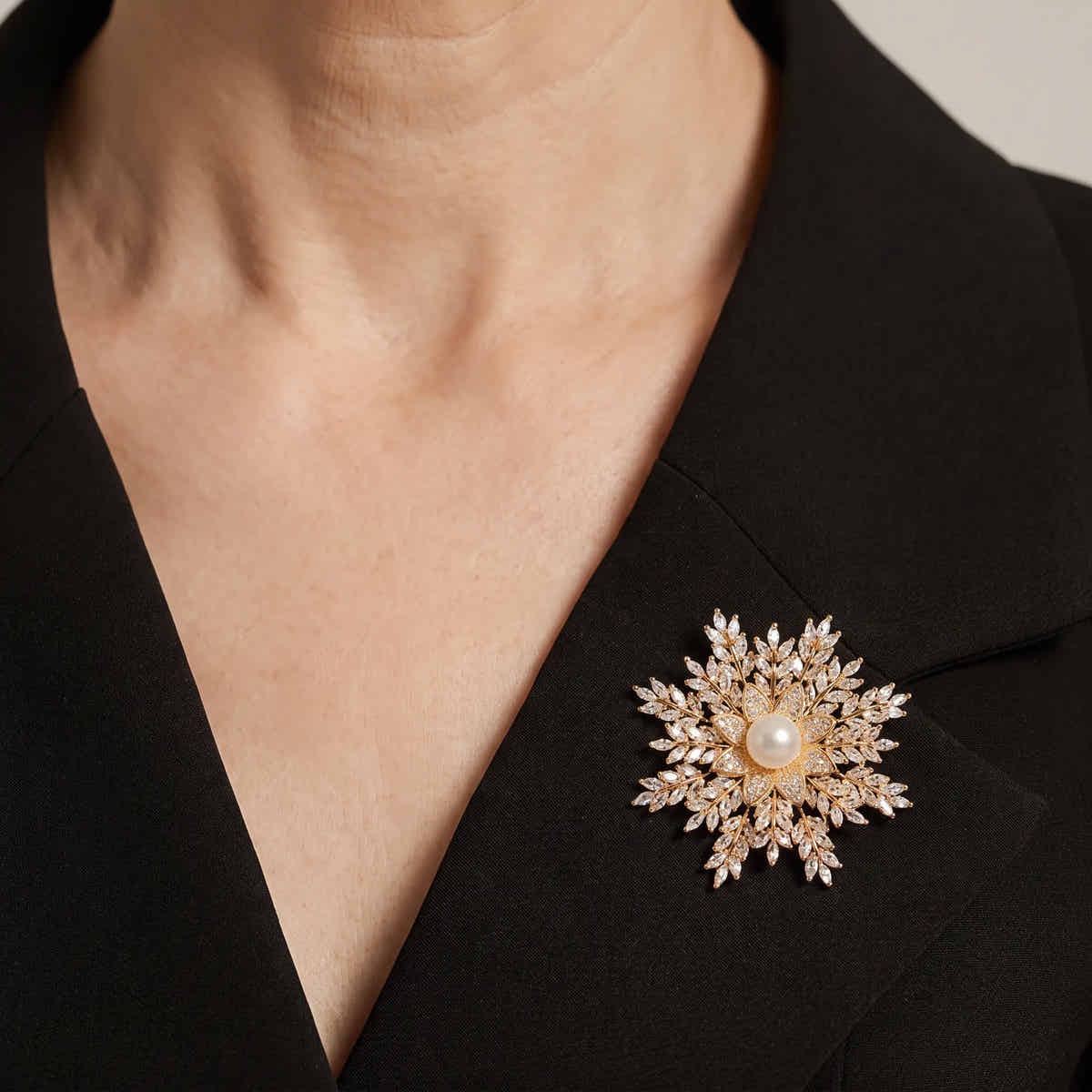 Crystal Snowflake Broche