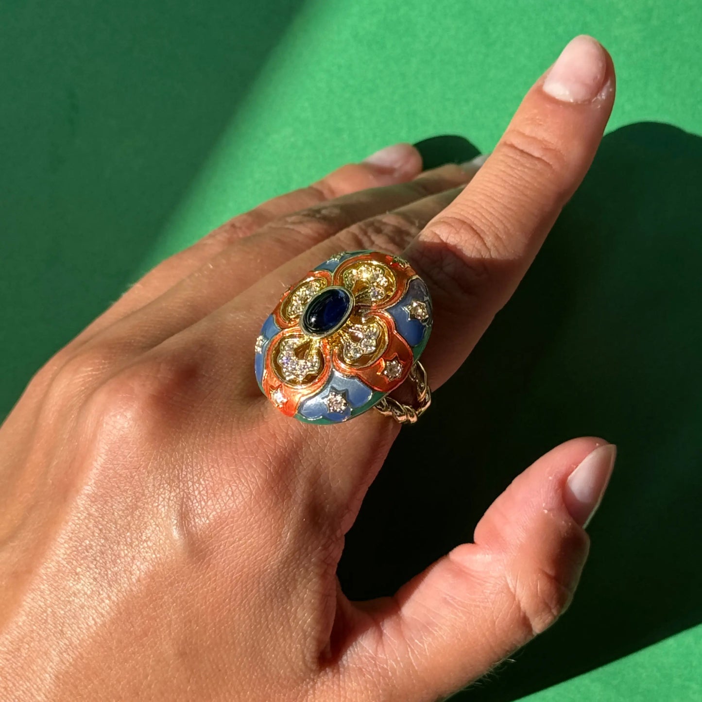 Majesty Enamel Medallion Ring - Voisson