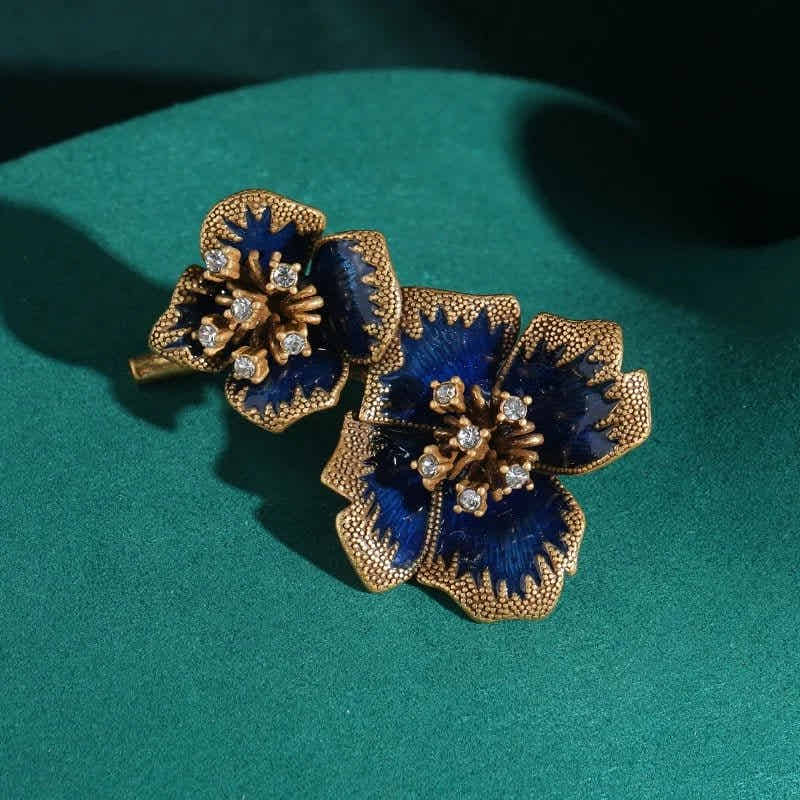 Midnight Sapphire Bloom Brooch - Voisson
