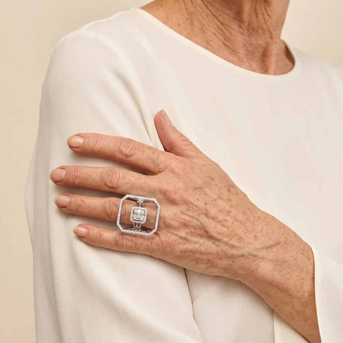 Modern Orbit Ring - Voisson