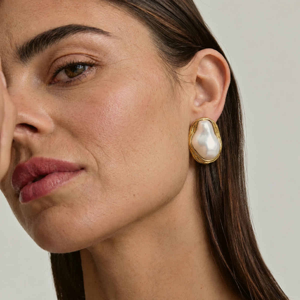 ModernMuse SS Gold Collection Earrings - Voisson
