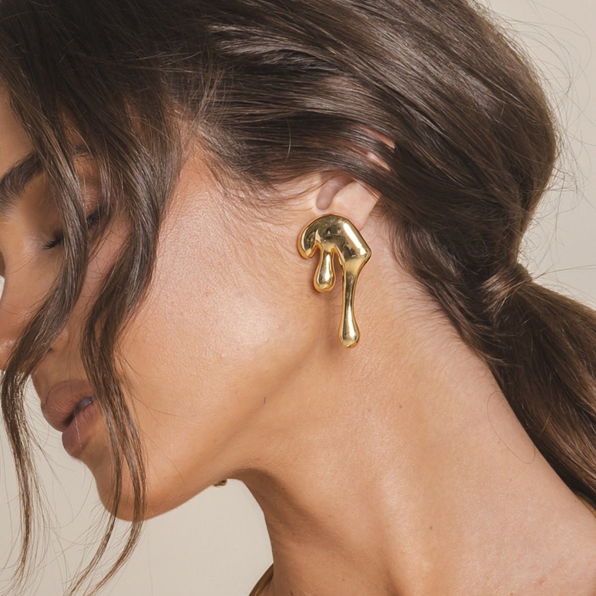 Molten Flow Stud Earrings - Voisson