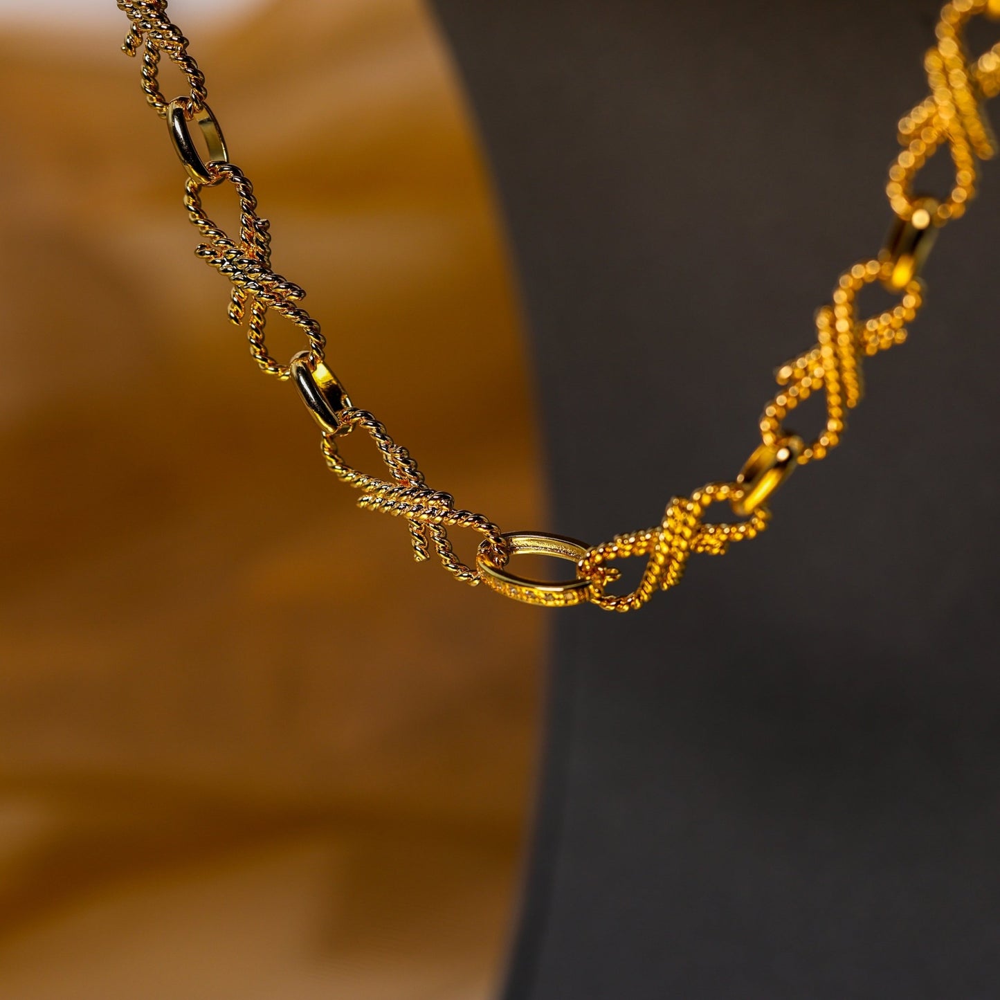 Moonlit Drift Pendant Necklace - Voisson