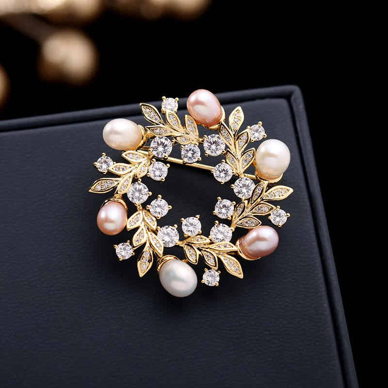 Pearl Laurel Brooch - Voisson