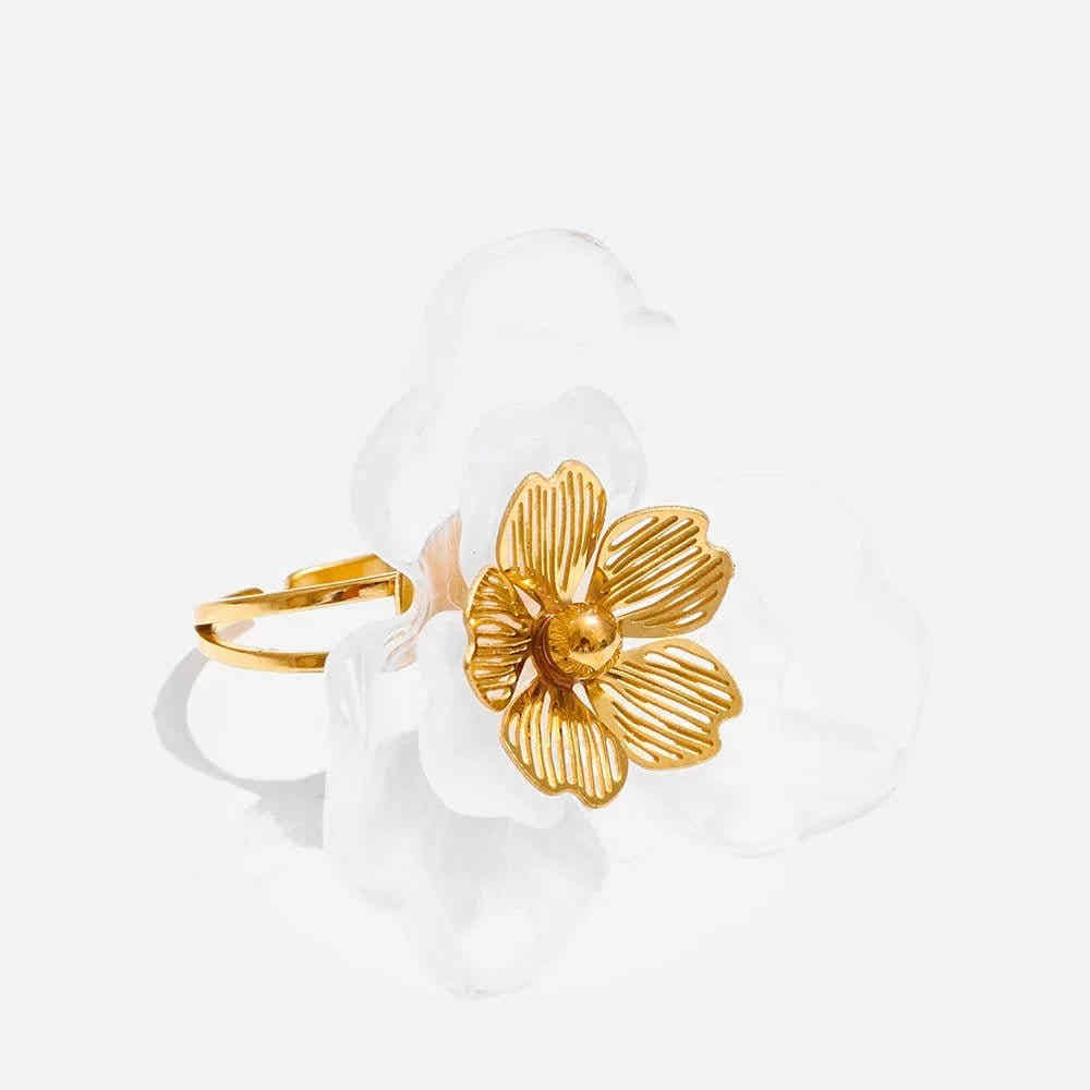 Petal Glass Ring - Voisson