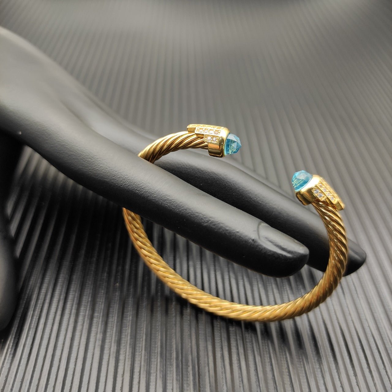 Seraphine Twist Bracelet - Voisson