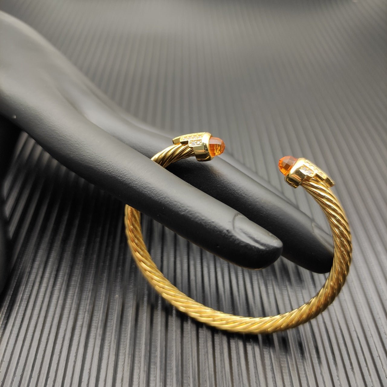 Seraphine Twist Bracelet - Voisson