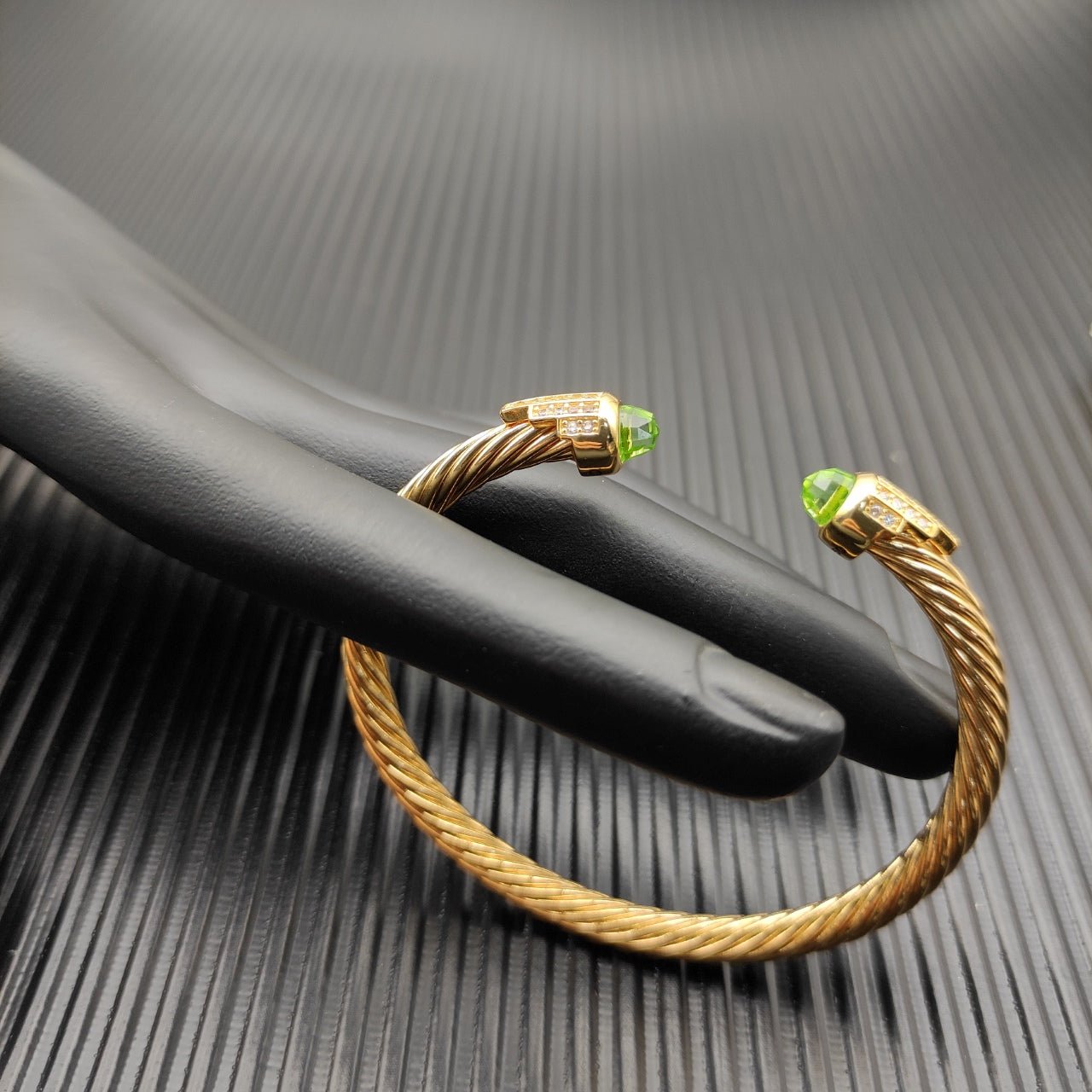 Seraphine Twist Bracelet - Voisson