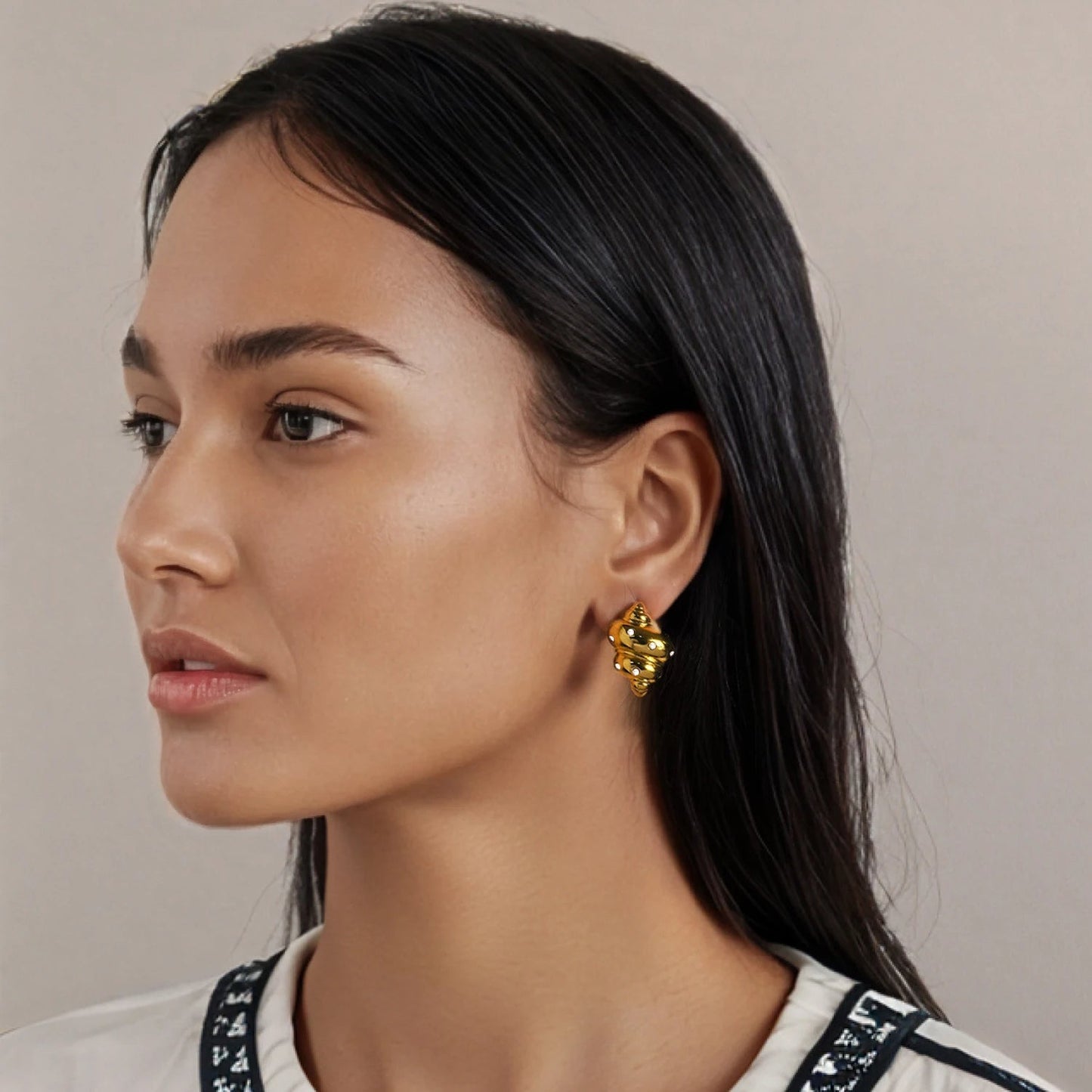 ShellPop Stud Earrings - Voisson