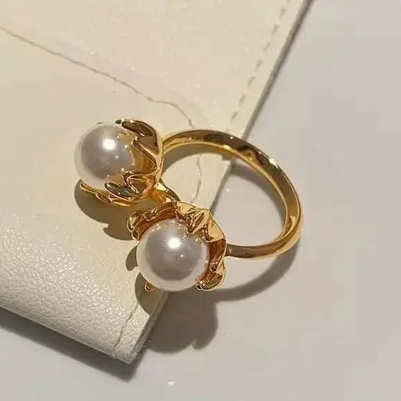 Twin Lustre Pearl Ring - Voisson