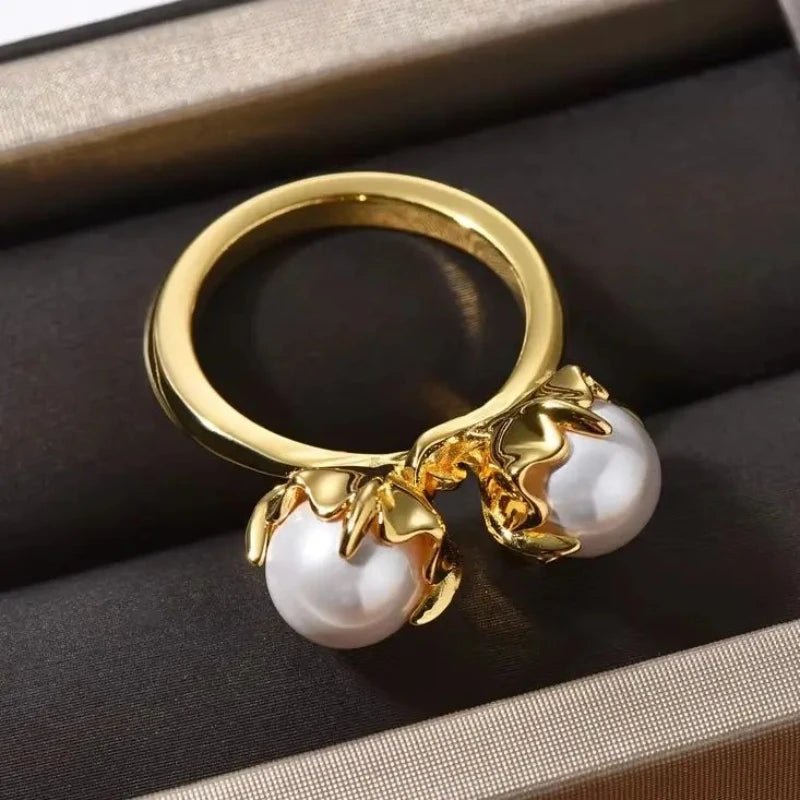 Twin Lustre Pearl Ring - Voisson