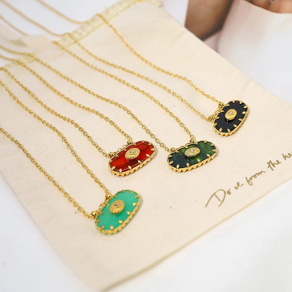 VividVibe Medallion Necklace - Voisson