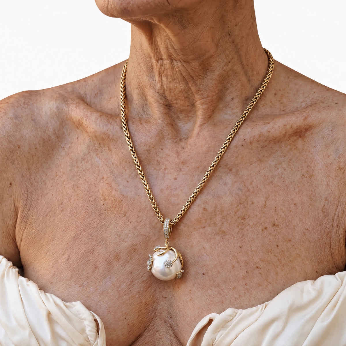 Wildflower Pearl Crown Necklace - Voisson