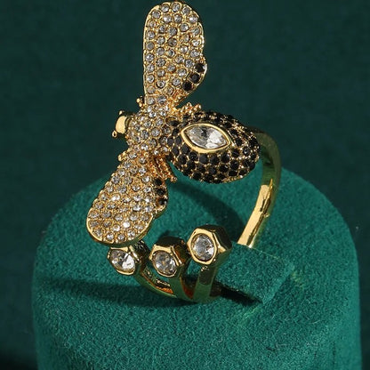 Noir Bee Ring