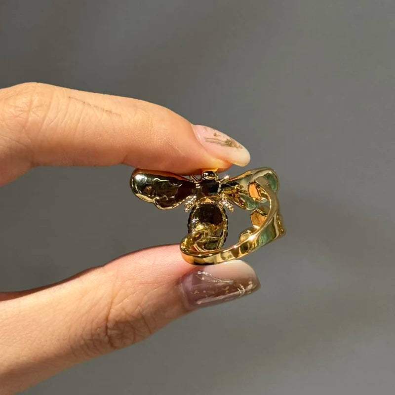Noir Bee Ring