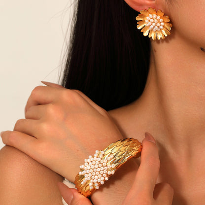 Golden Feather Pearl Cuff