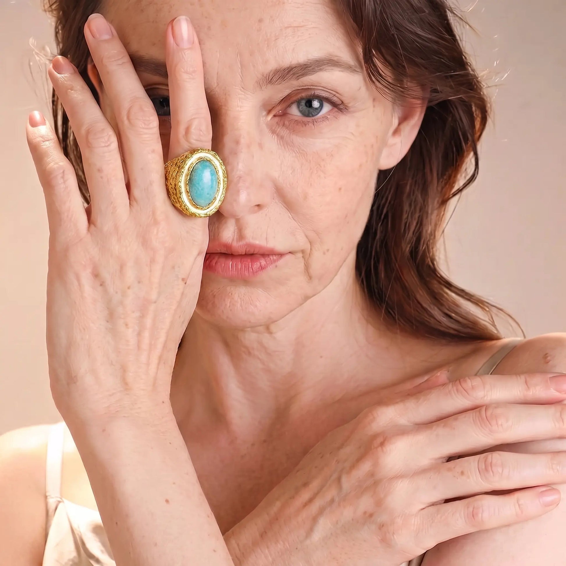 Aqua Crest Ring - Voisson