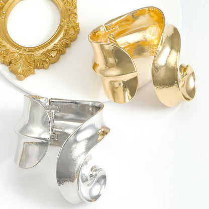 Arabesque Exaggerated Vortex Vintage Bracelet - Voisson