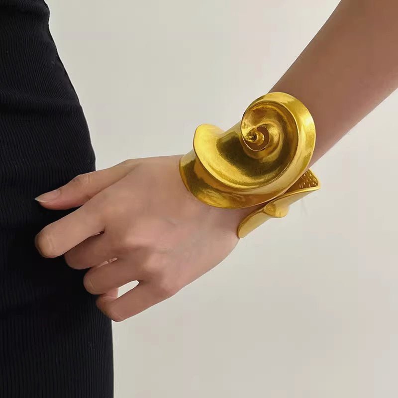 Arabesque Exaggerated Vortex Vintage Bracelet - Voisson