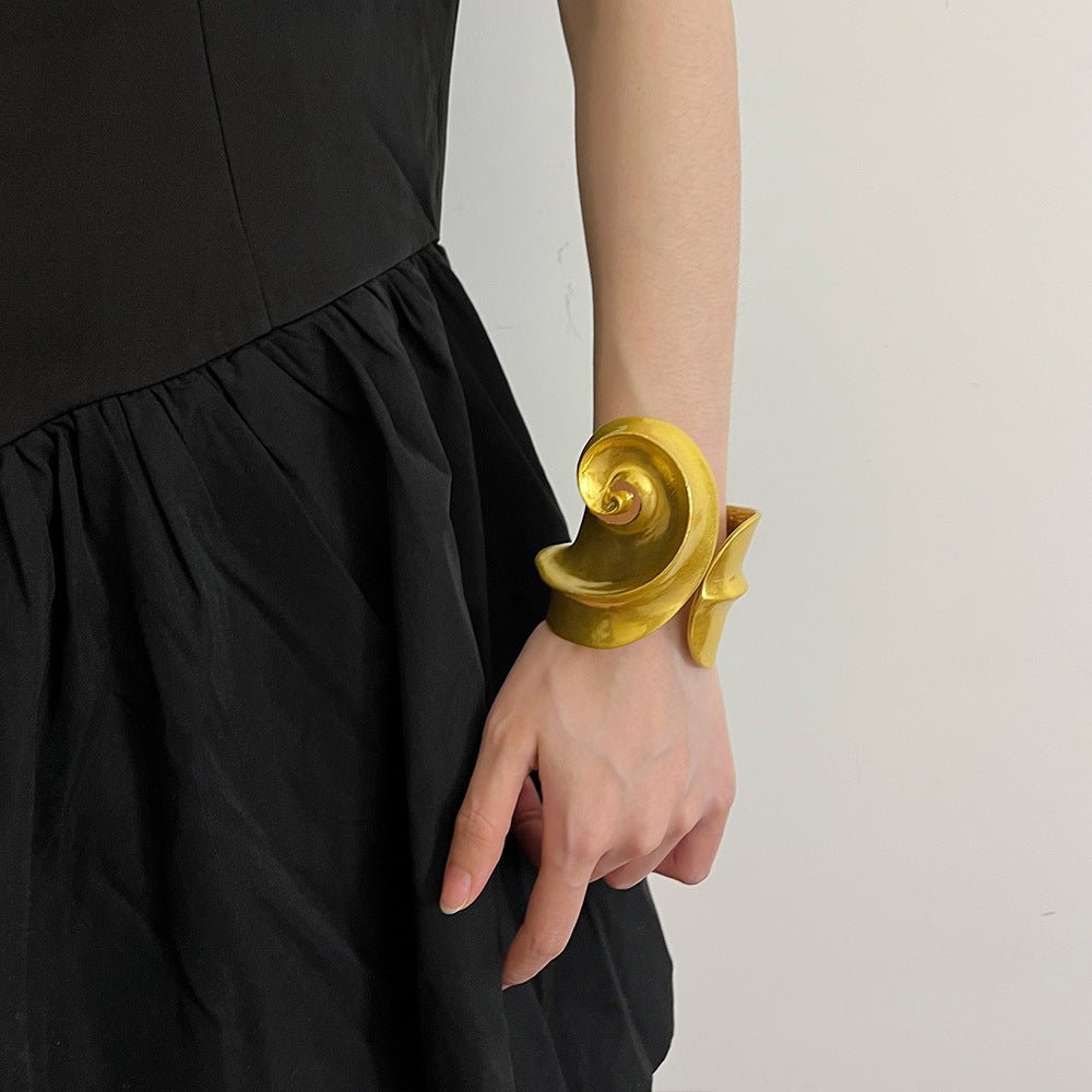 Arabesque Exaggerated Vortex Vintage Bracelet - Voisson