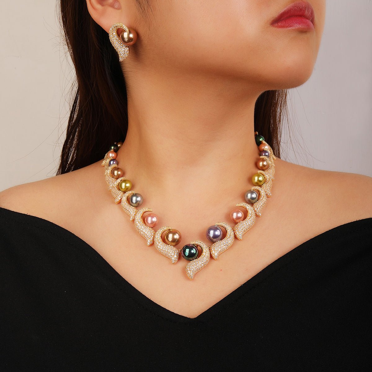 Aurora Pearl Wave Necklace - Voisson