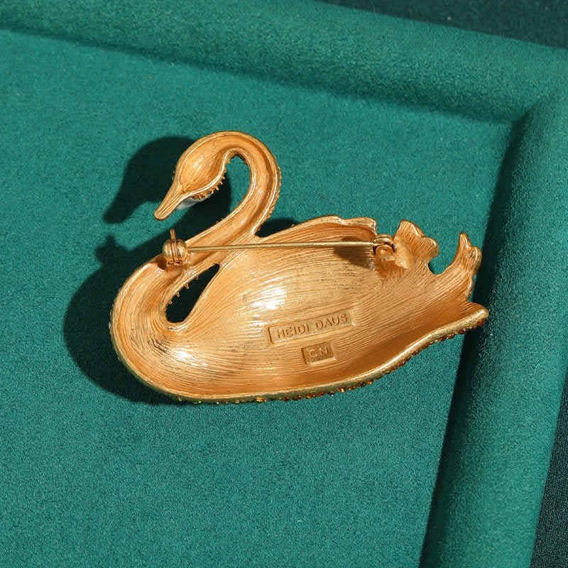 Aurora Swan Brooch - Voisson