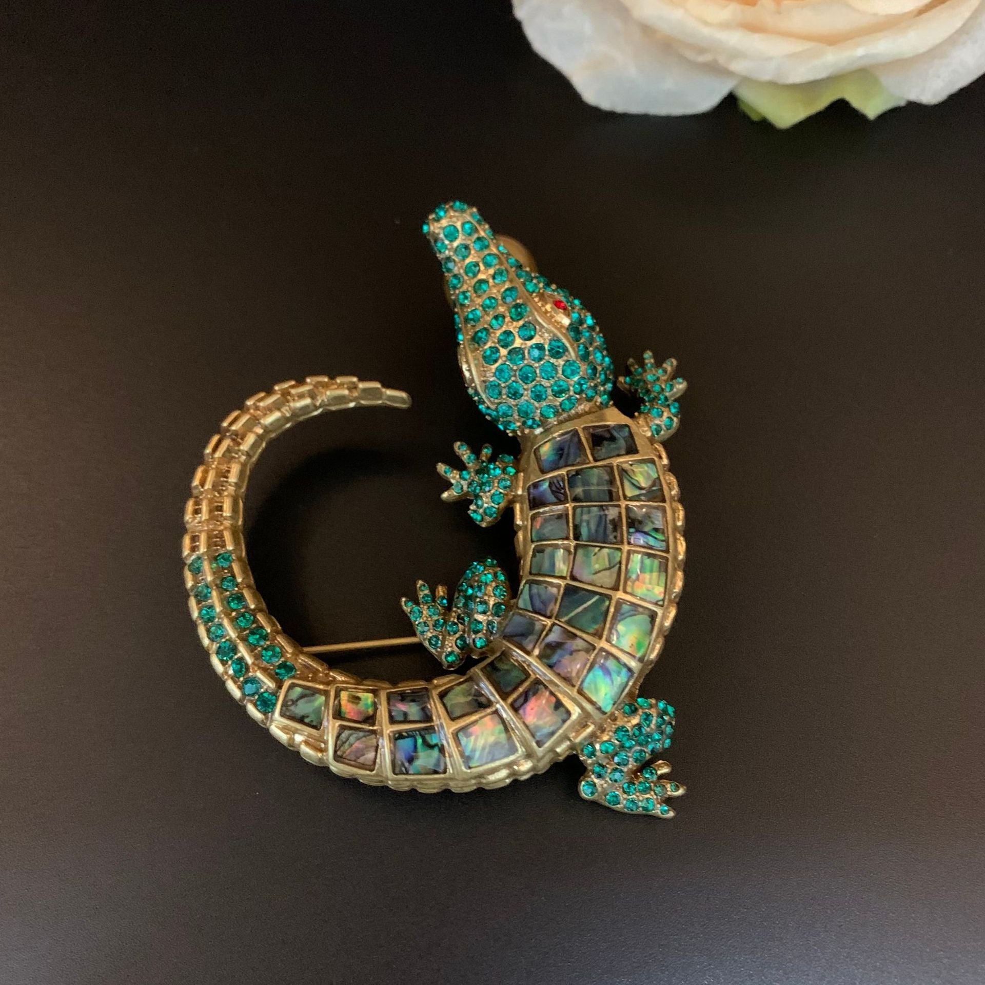 Azure Gecko Brooch - Voisson