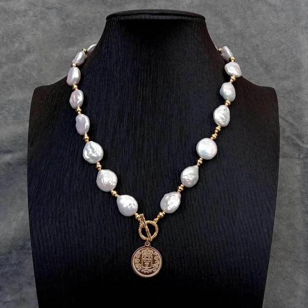 Baroque Legacy Pendant Necklace - Voisson