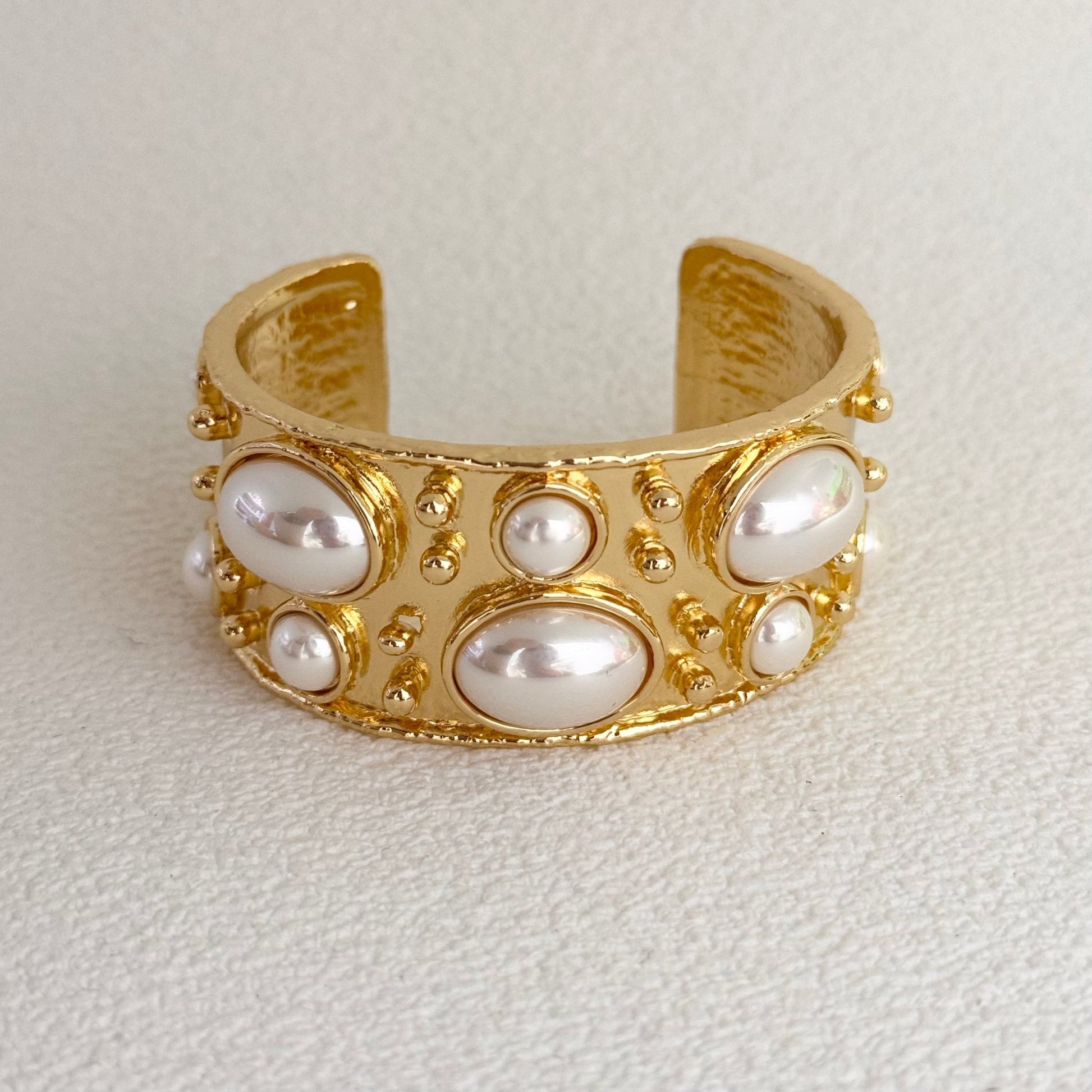 Baroque Pebble Cuff - Voisson