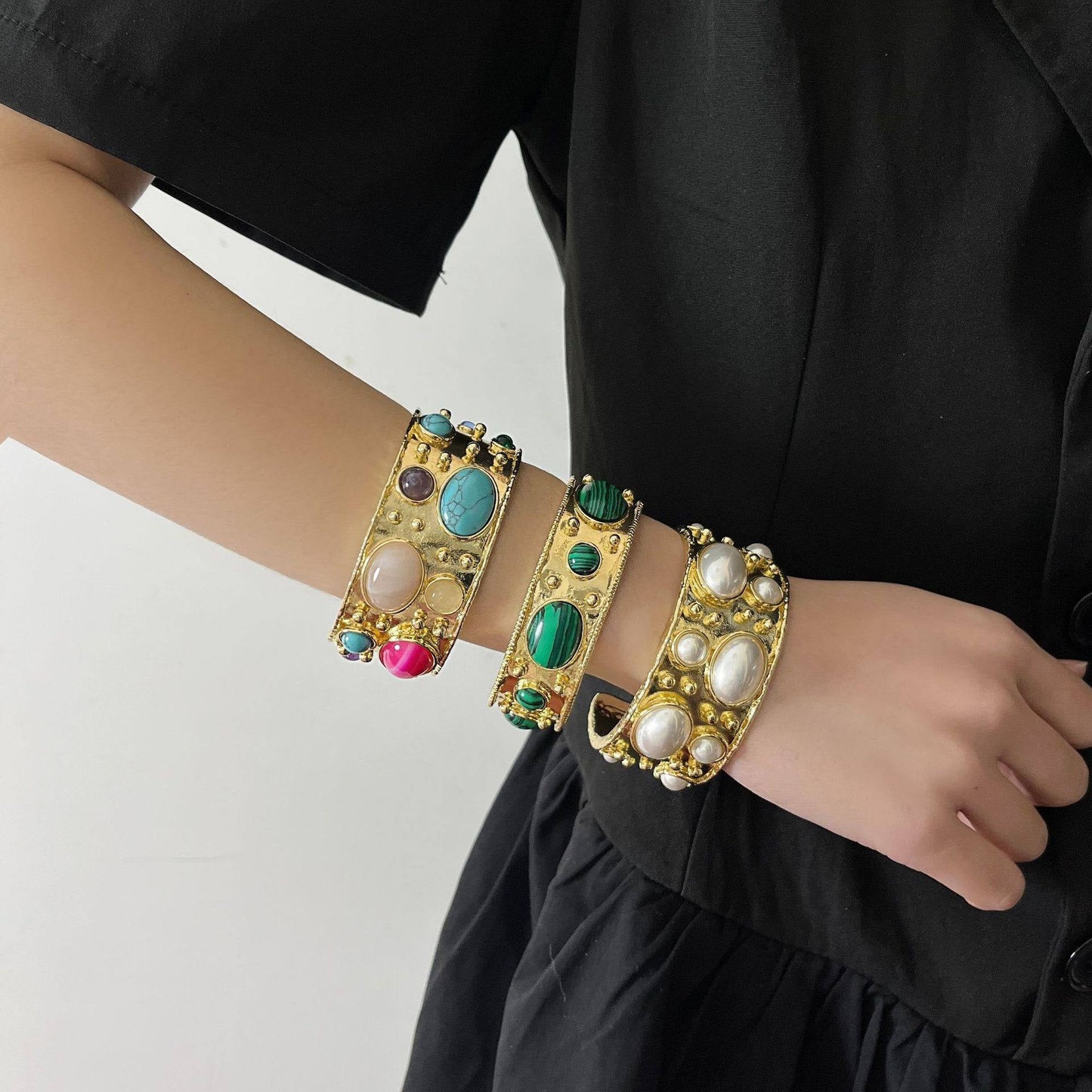 Baroque Pebble Cuff - Voisson