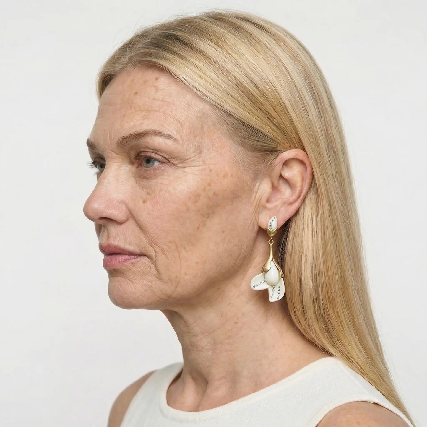 Blooming Magnolia Retro Flower Earrings - Voisson