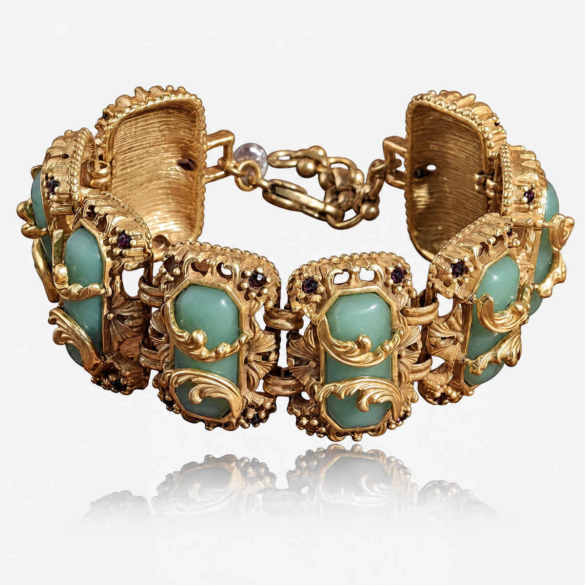 Cameo Crest Bracelet - Voisson
