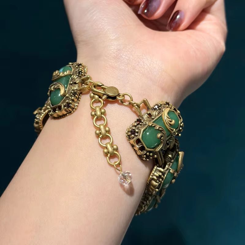 Cameo Crest Bracelet - Voisson