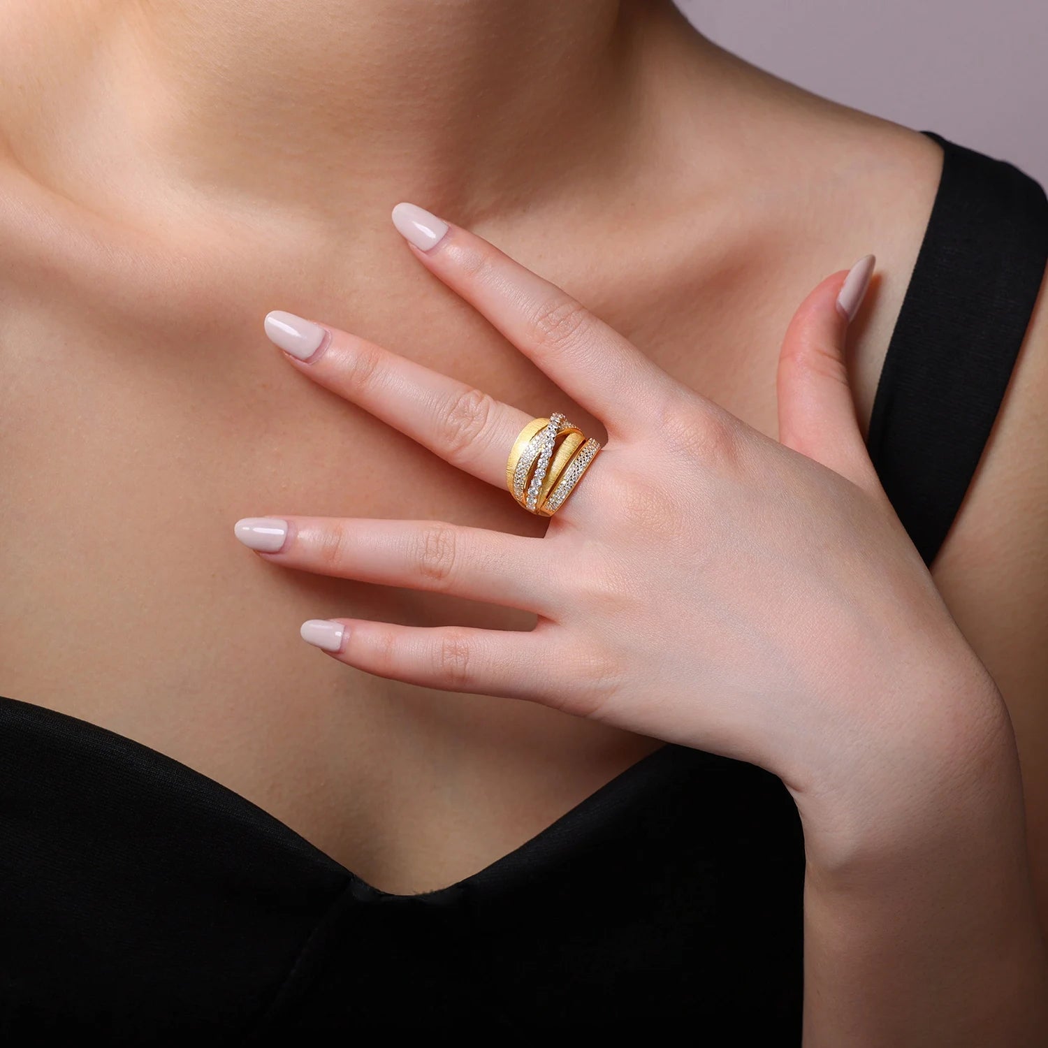Celeste Orbit Moissanite Ring - Voisson
