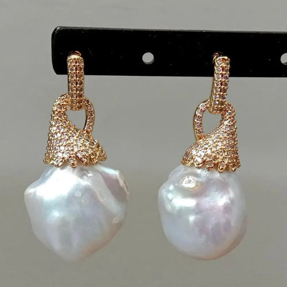 Celeste Pearl Drop Earrings - Voisson