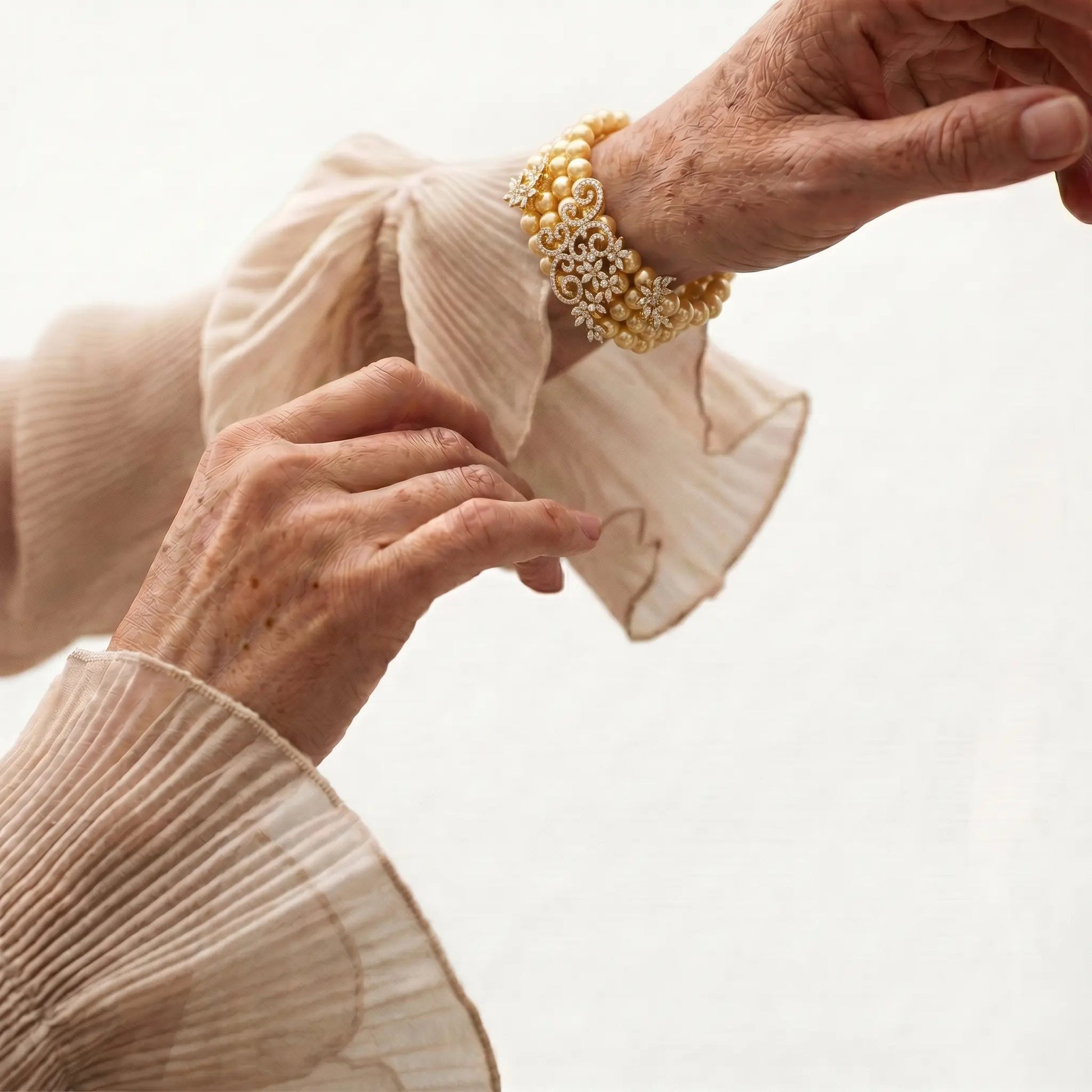 Champagne Gala Pearl Bracelet - Voisson