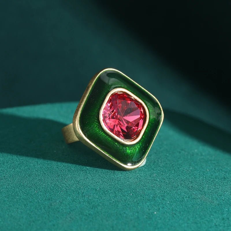 Crimson Noel Elegance Ring - Voisson