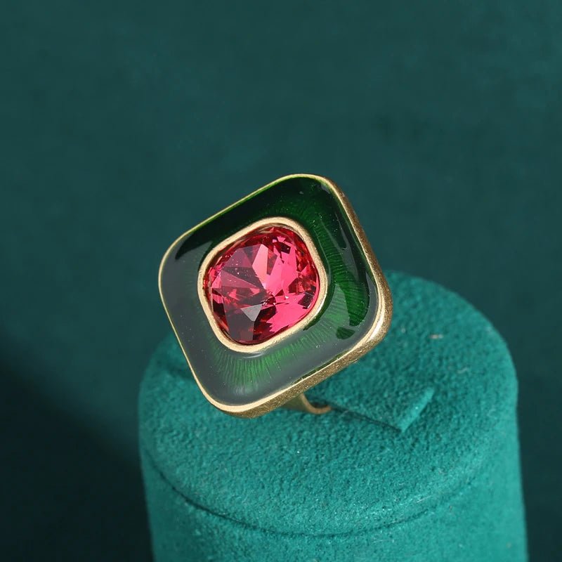 Crimson Noel Elegance Ring - Voisson