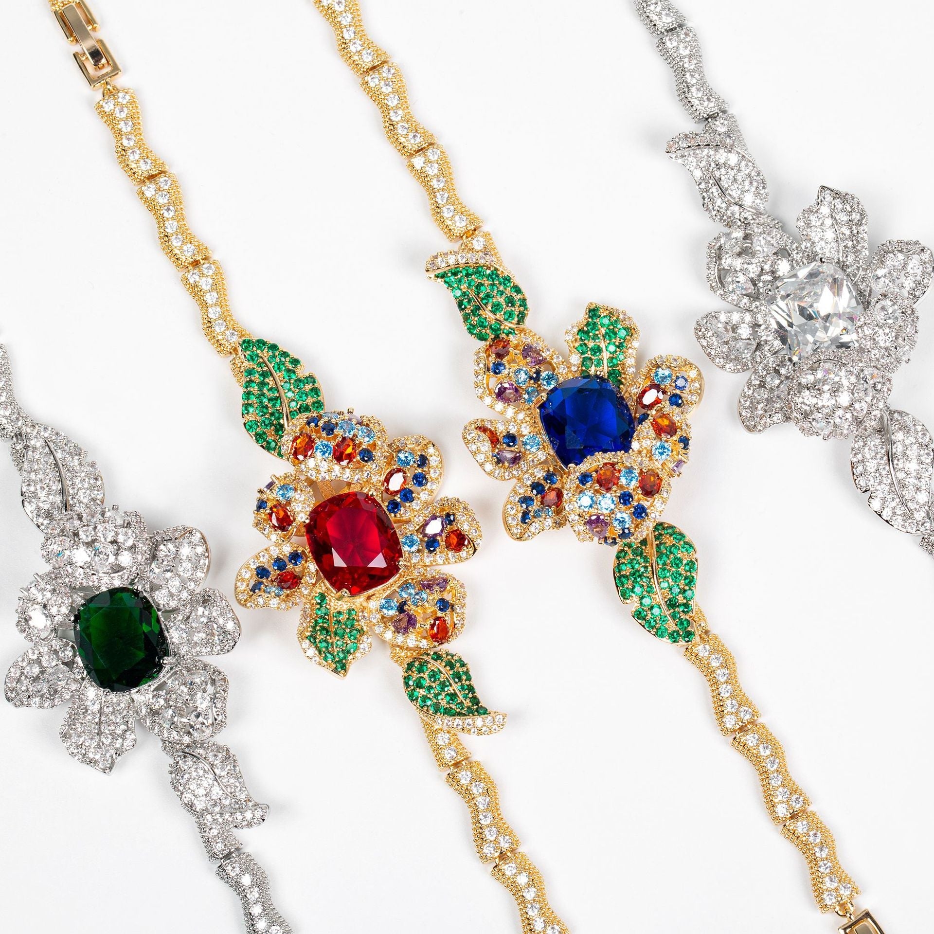 Crowned Blossom Bracelet - Voisson